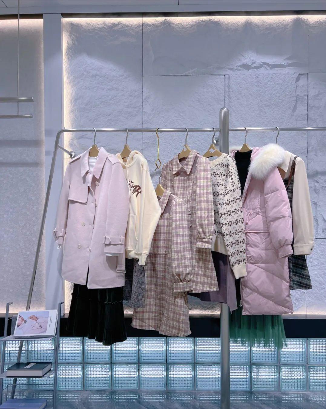 魔美名作女装冬季新款大衣,魔美名作冬装羽绒服图片