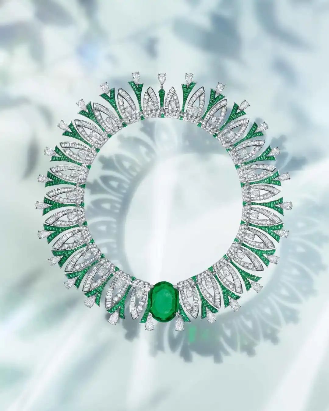 只知道王者祖母绿？它的整个家族都是“贵圈新宠”