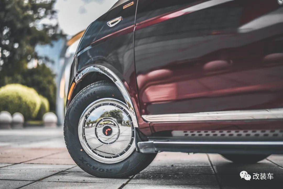 五菱荣光v七座变四座,五菱荣光v新款五座