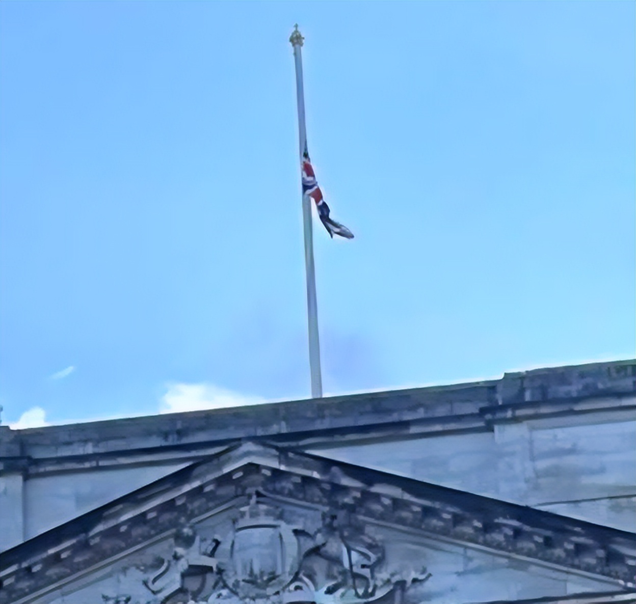 九十六张照片回顾英国女王的一生 (96张图看完英国女王的一生)