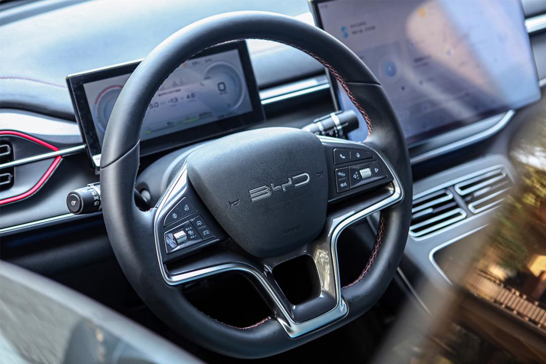 比亚迪驱逐舰05dm-i路首试,比亚迪驱逐舰05属于a级车吗