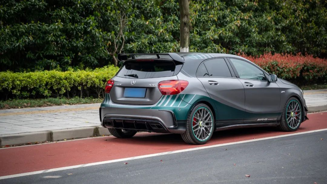 amg车队衣服,amg车队的衣服