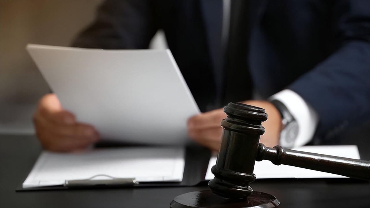 担保人被迫担保该怎么办,法律问题关于担保人如何免责