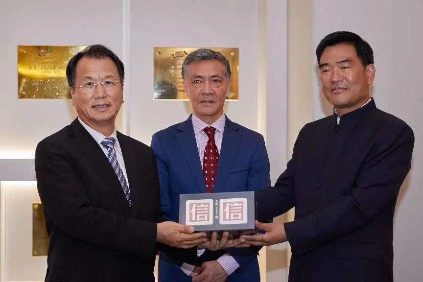 骄傲信阳,马德里信阳毛尖