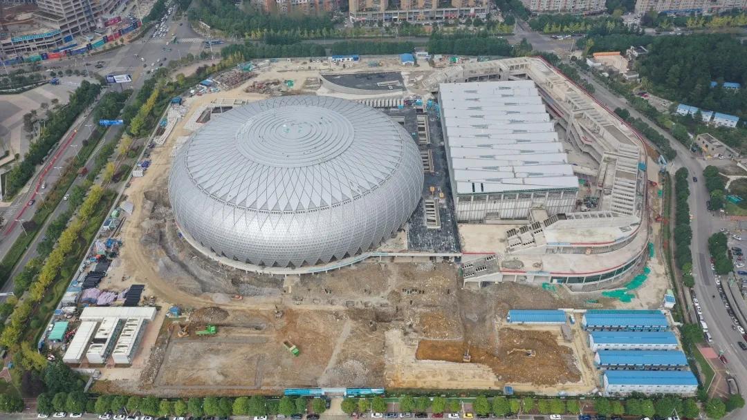 【城市名片】用汗水浇灌“青竹”成长！中建八局“筑”力林城打造体育明珠