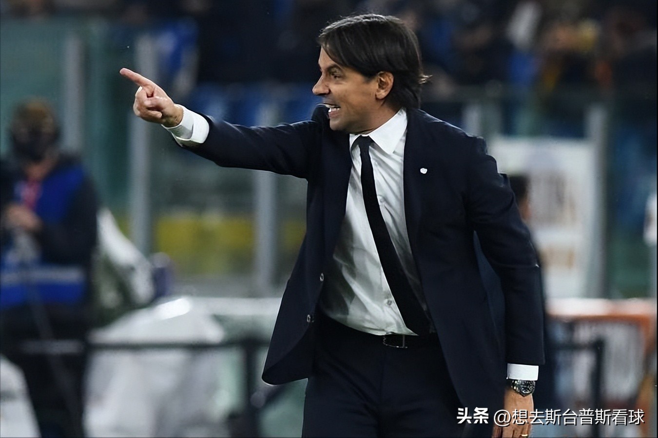 自我救赎！国米昔日锋霸重回巅峰，27岁喀麦隆门将获赞世界级