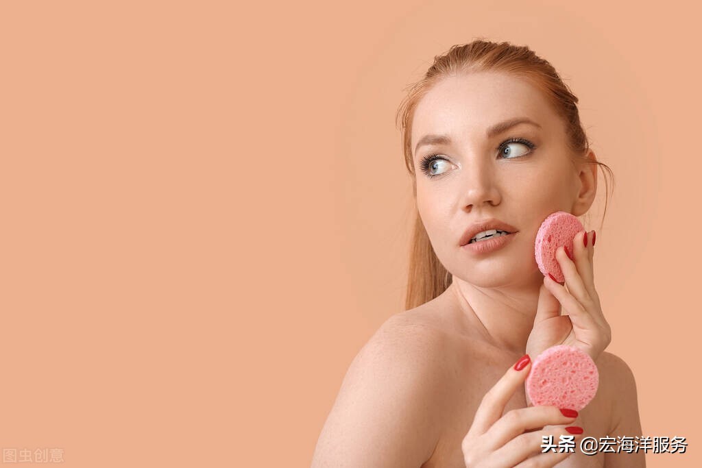 如何化妆不卡粉不脱妆,如何化妆自然而且漂亮