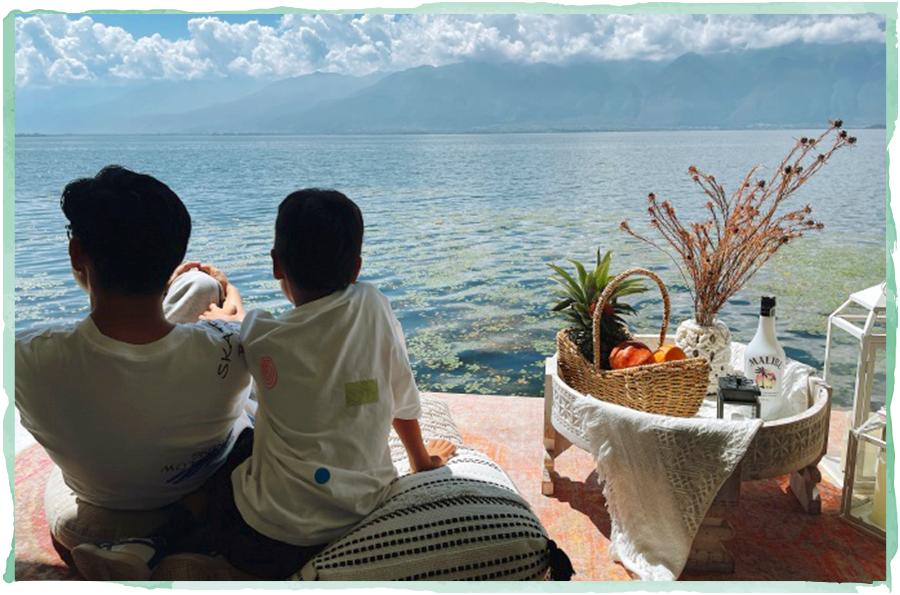 史上最苦亲子游，最惨时三人分一碗泡面！我为什么还要带年糕来？