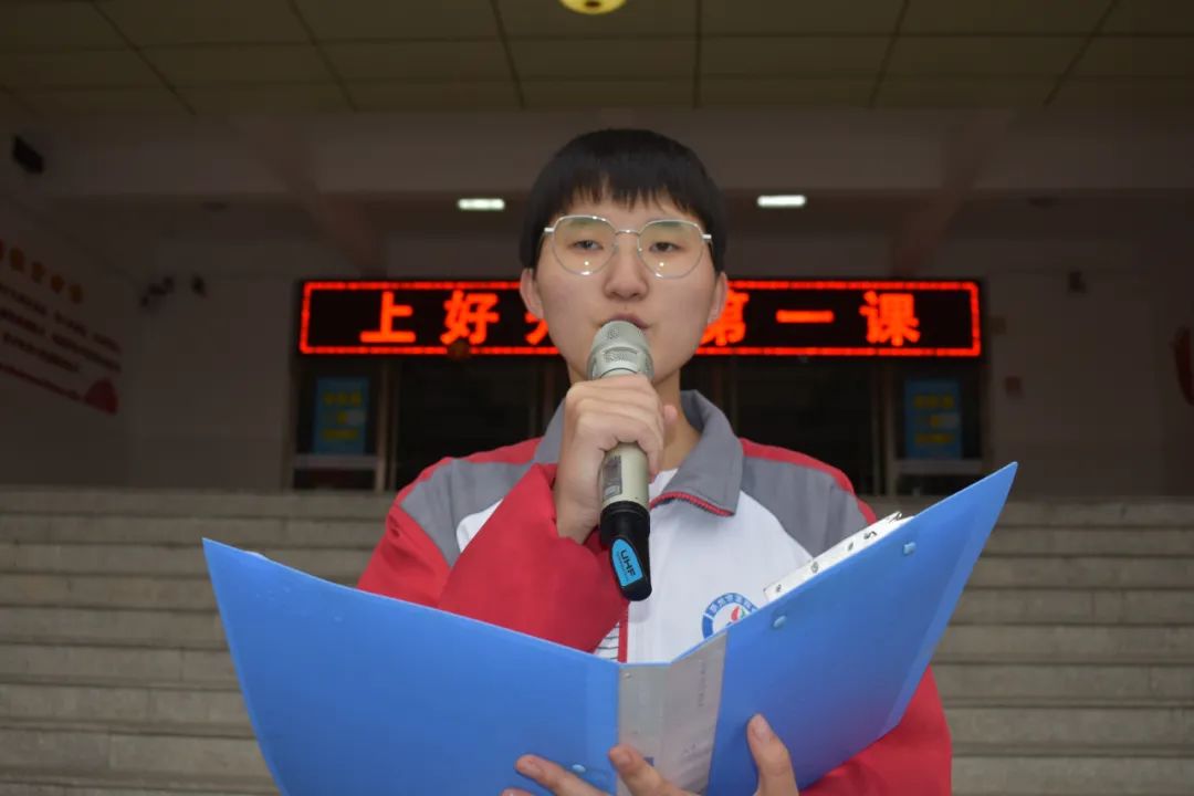 校园文明国旗下演讲幽默风趣,弘扬传统文化创建文明校园演讲稿