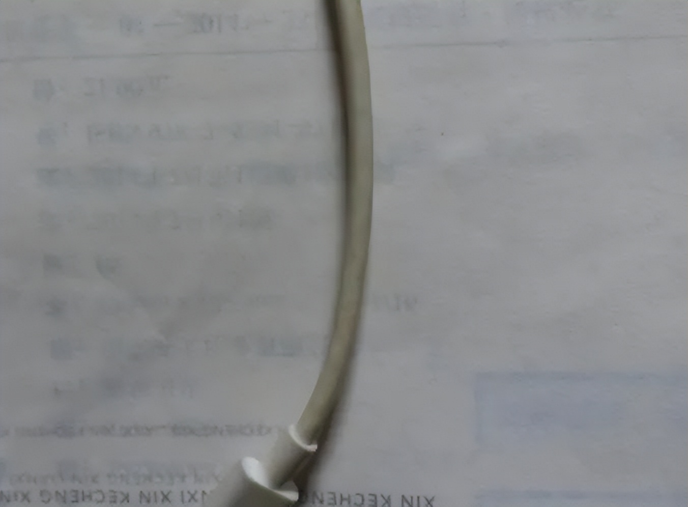 粉红色的耳机线发黑怎么清理,苹果耳机线老化发黑怎么清理