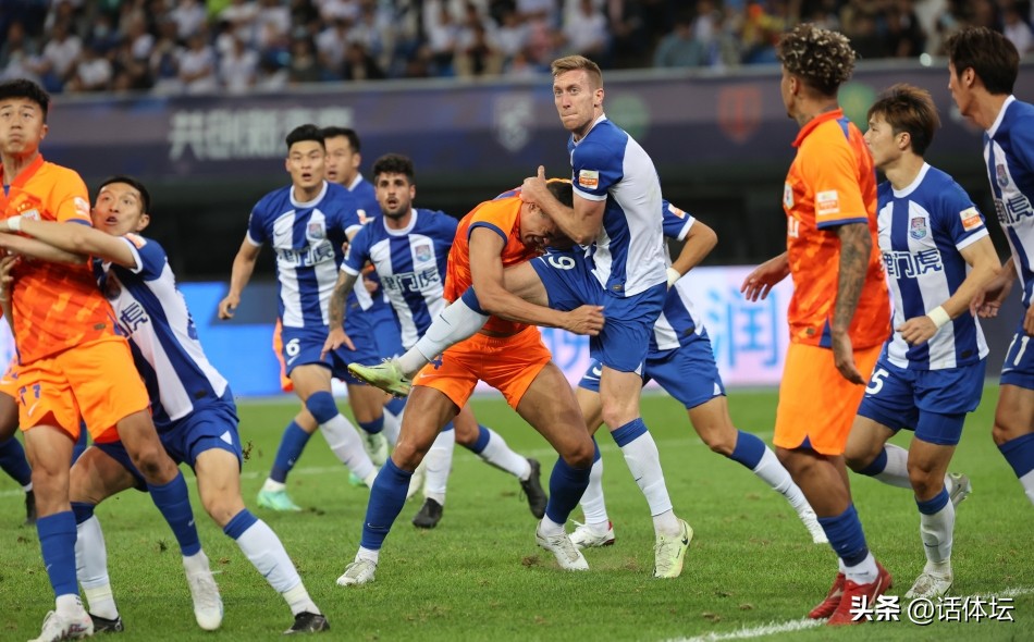 直播天津津门虎对山东鲁能泰山队,津门虎争议判罚