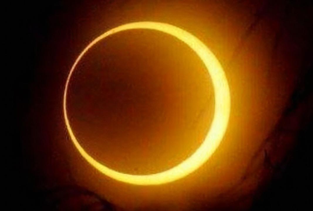 为什么会出现日食和月食现象,日食是被月亮吃了还是被太阳吃了