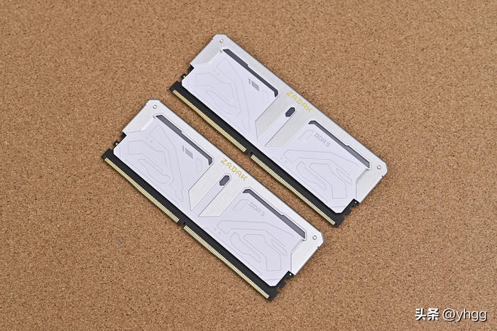 拆解华擎b760m,华擎b760m配合显卡