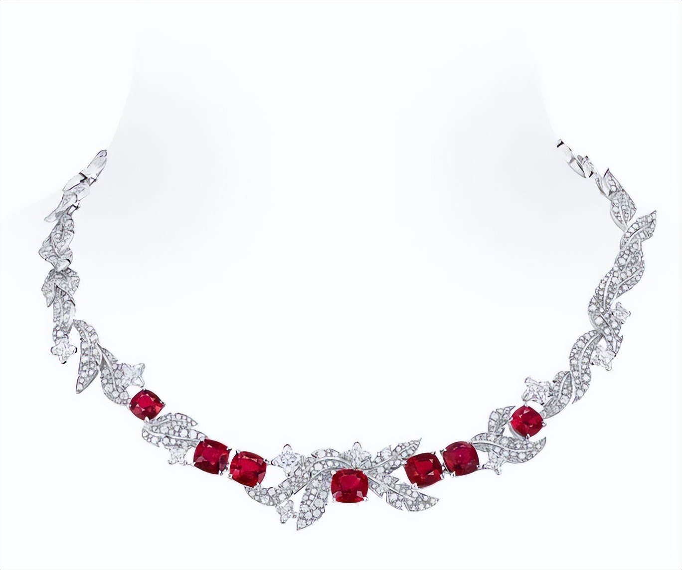 红宝石运势,红宝石是几月的生辰石