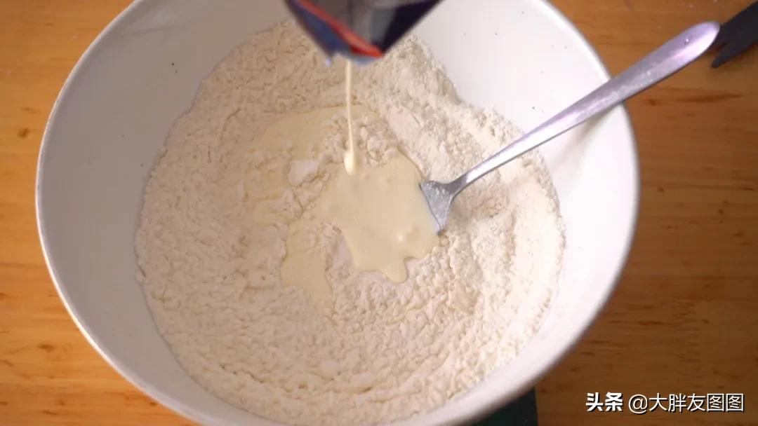 苹果怎么做外酥里软,苹果这样做好吃得停不下来