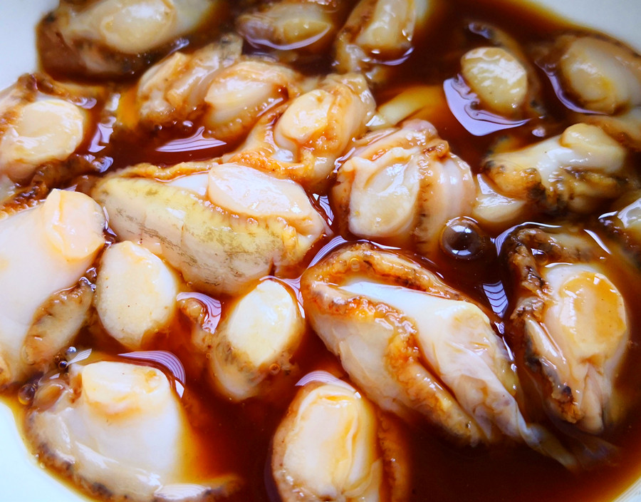 夏天，吃猪肉、牛肉不如吃鲍鱼肉，比鱼肉更鲜美，营养好吃不上火