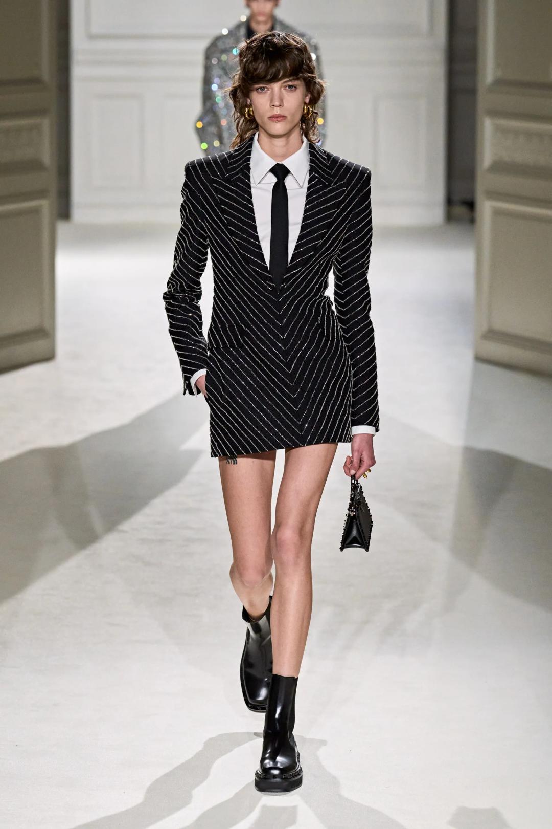 2023秋冬伦敦时装周收官,2022秋冬巴黎时装周什么时候开始