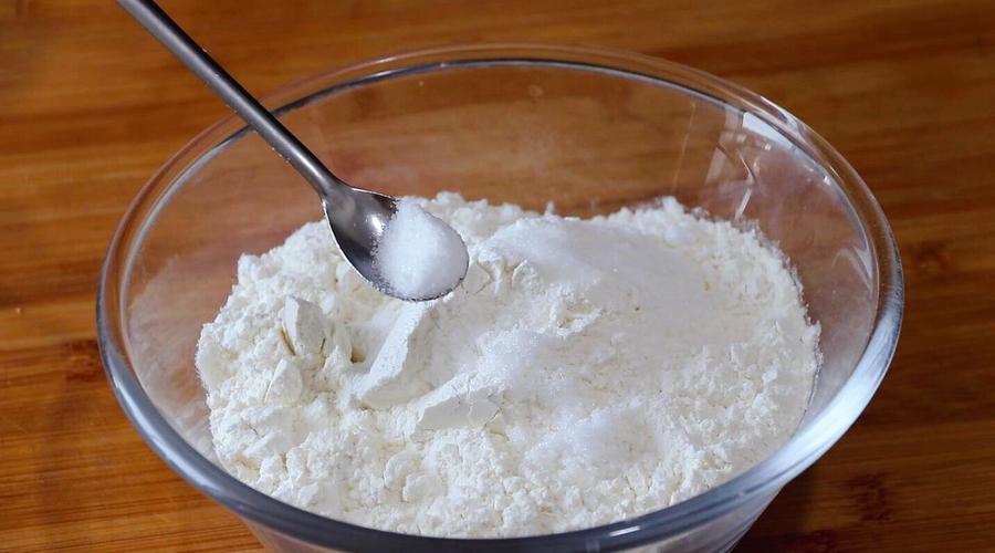 电磁炉蒸包子是冷水上锅还是开水,蒸包子用冷水下锅还是用开水下锅