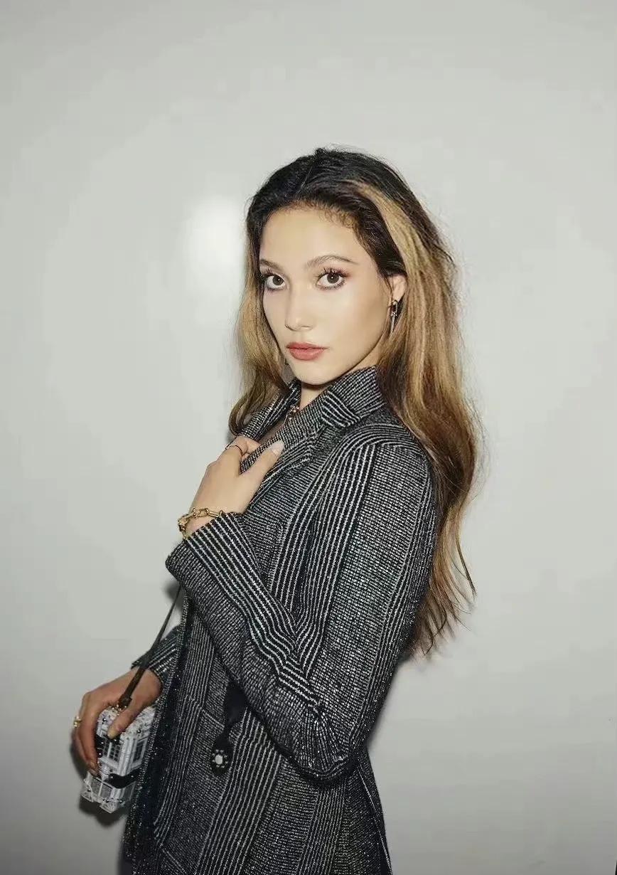 易烊千玺和谷爱凌的妈妈,谷爱凌妈妈怎样培养女儿天赋