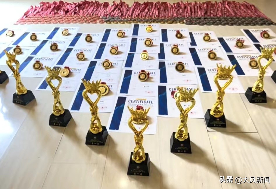 励志！她5岁学跳舞，高二拿到舞蹈教师资格证，大一兼职当老师月入近万，8学生获全国金奖成“舞林高手”