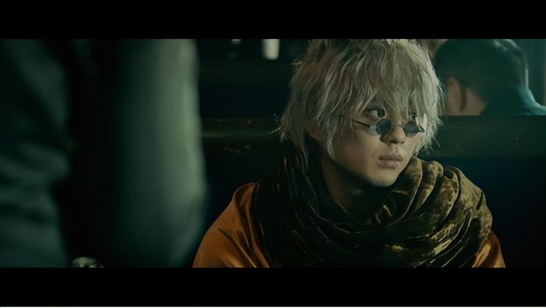 浪客剑心十字刀疤来历,浪客剑心有几把刀