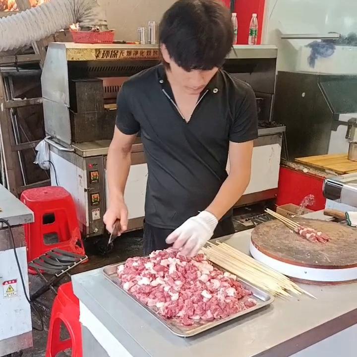 巧肥羊招女工，20-35岁。#味道好极了你们想吃吗