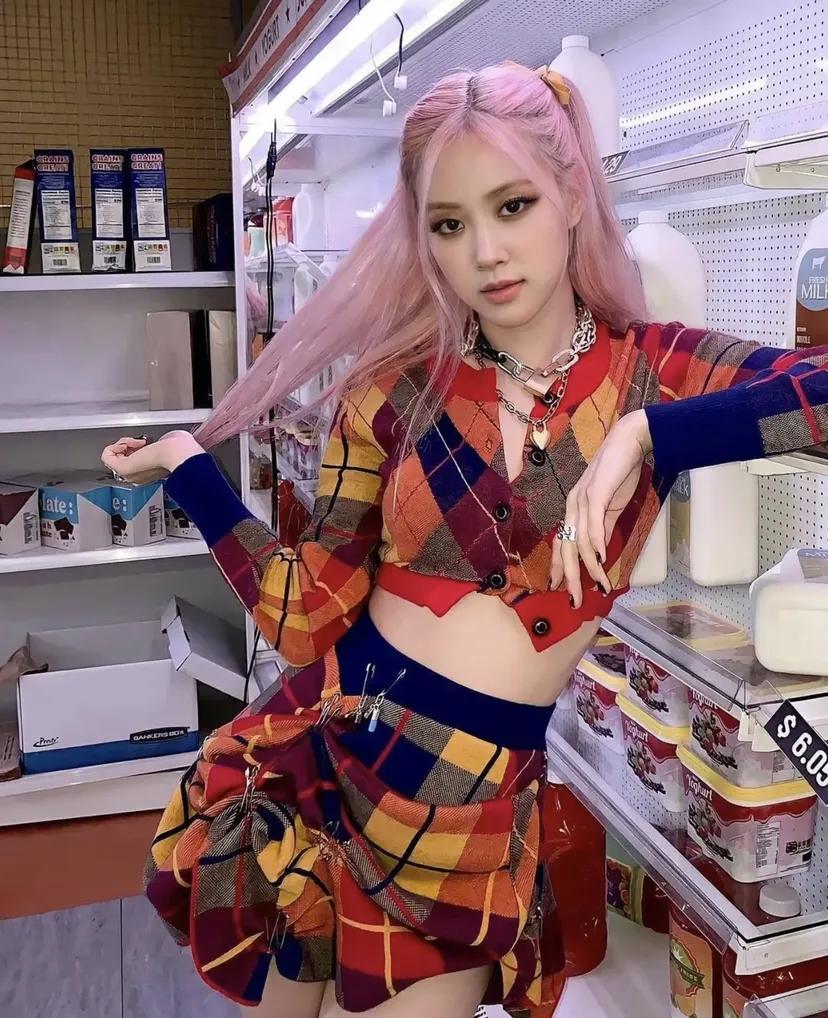 澳洲野玫瑰女士绝美海报 (罗婕女士 澳洲野玫瑰)