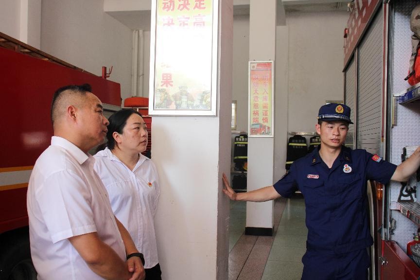 红十字会中秋节走访慰问活动,红十字会学校慰问活动