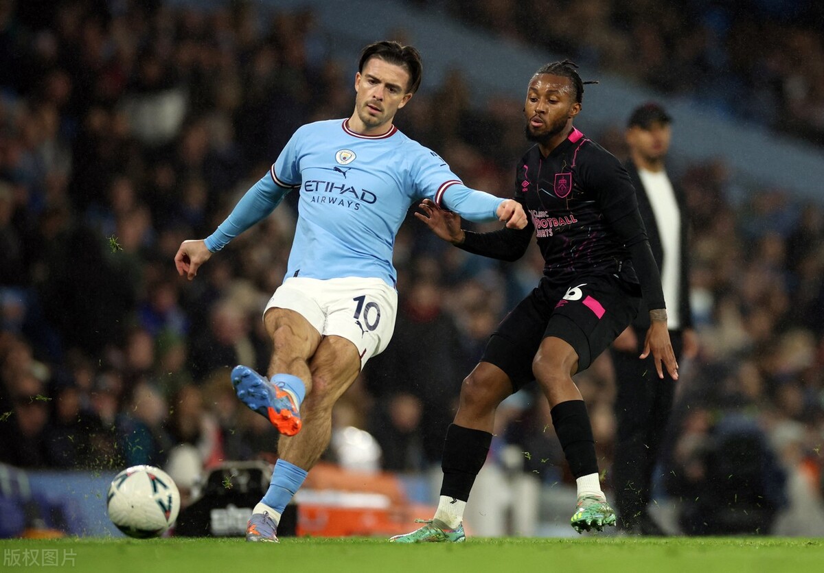 格拉利什为什么不带球袜,格拉利什穿球袜采访