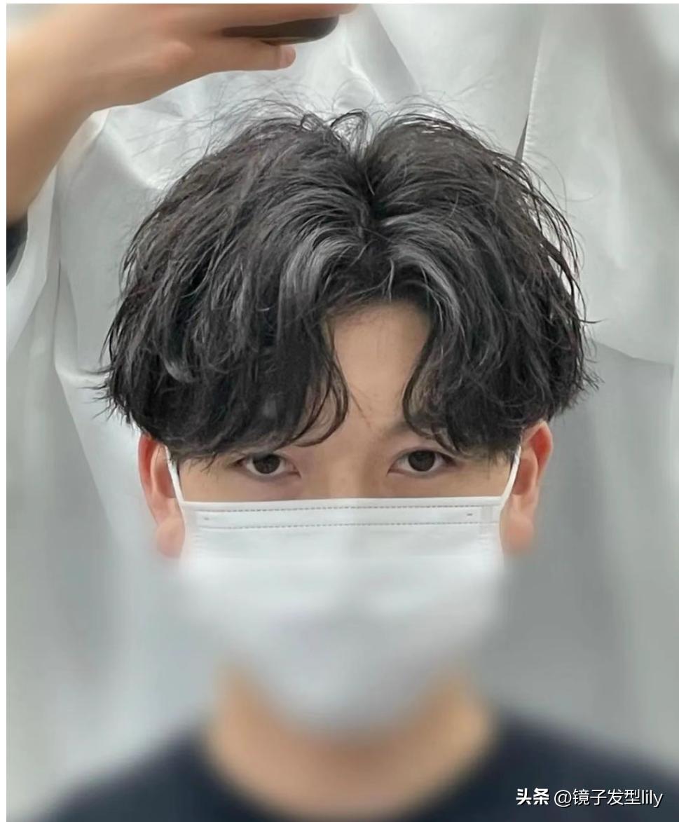 发型男2020流行发型飞机头烫发,男款发型2020流行发型烫发