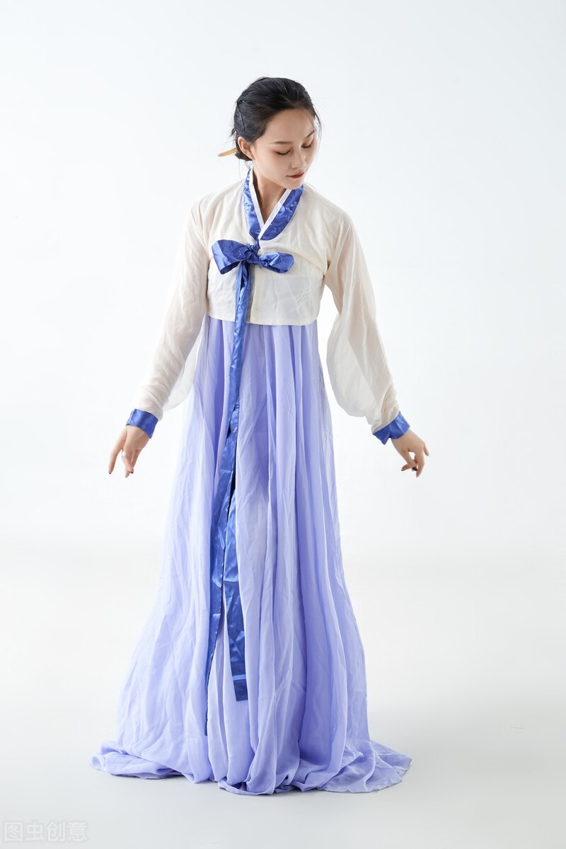 97年的我，为了给男朋友治病选择了在酒吧上班