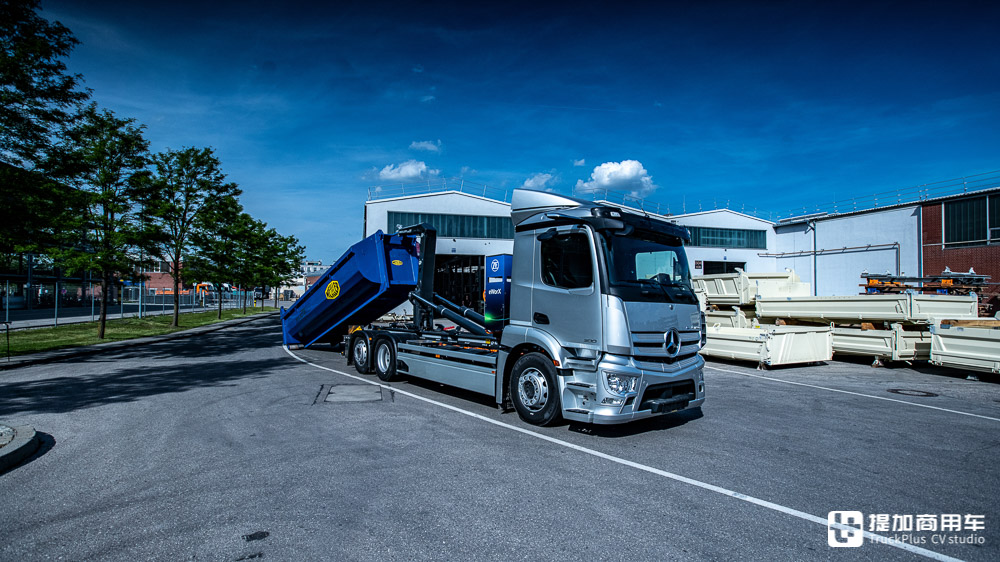 电动卡车站C位，硬汉选手也不少，带你逛2022宝马展奔驰卡车展台