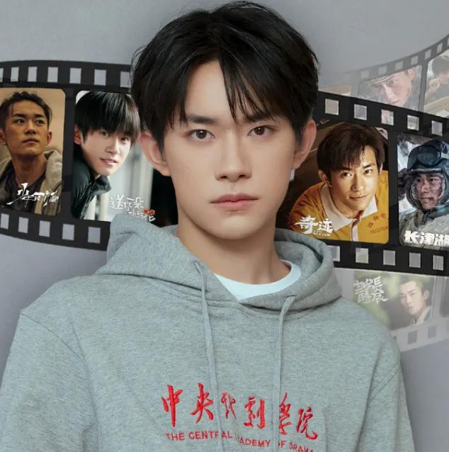 35岁朱一龙获金鸡影帝惹争议,朱一龙从影12载首次获35届金鸡