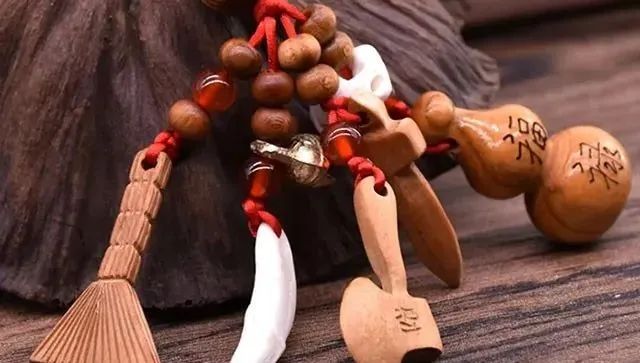 桃木为啥能辟邪,为什么桃木能辟邪和化煞