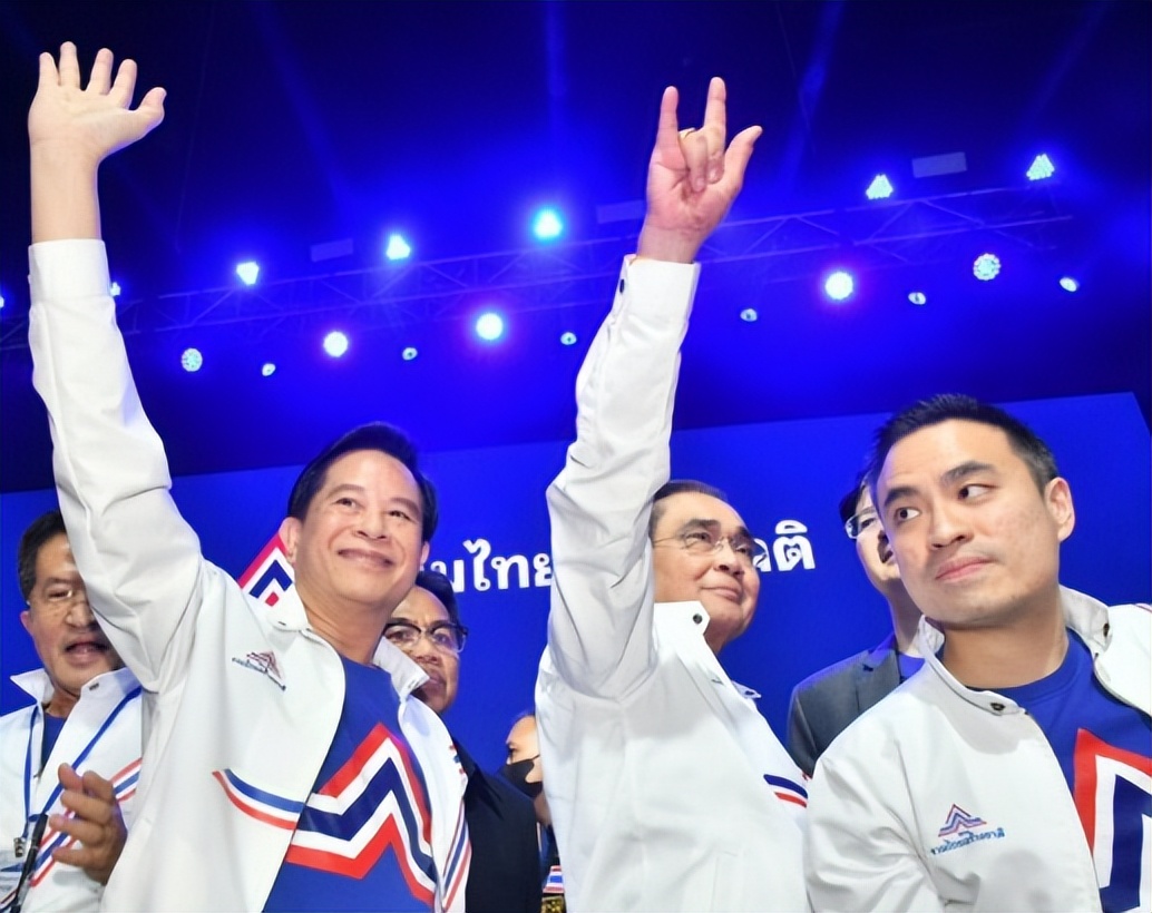 洗浴大王初威直指巴育侄孙是“灰产代理”要用灰产案*翻推**本届政府