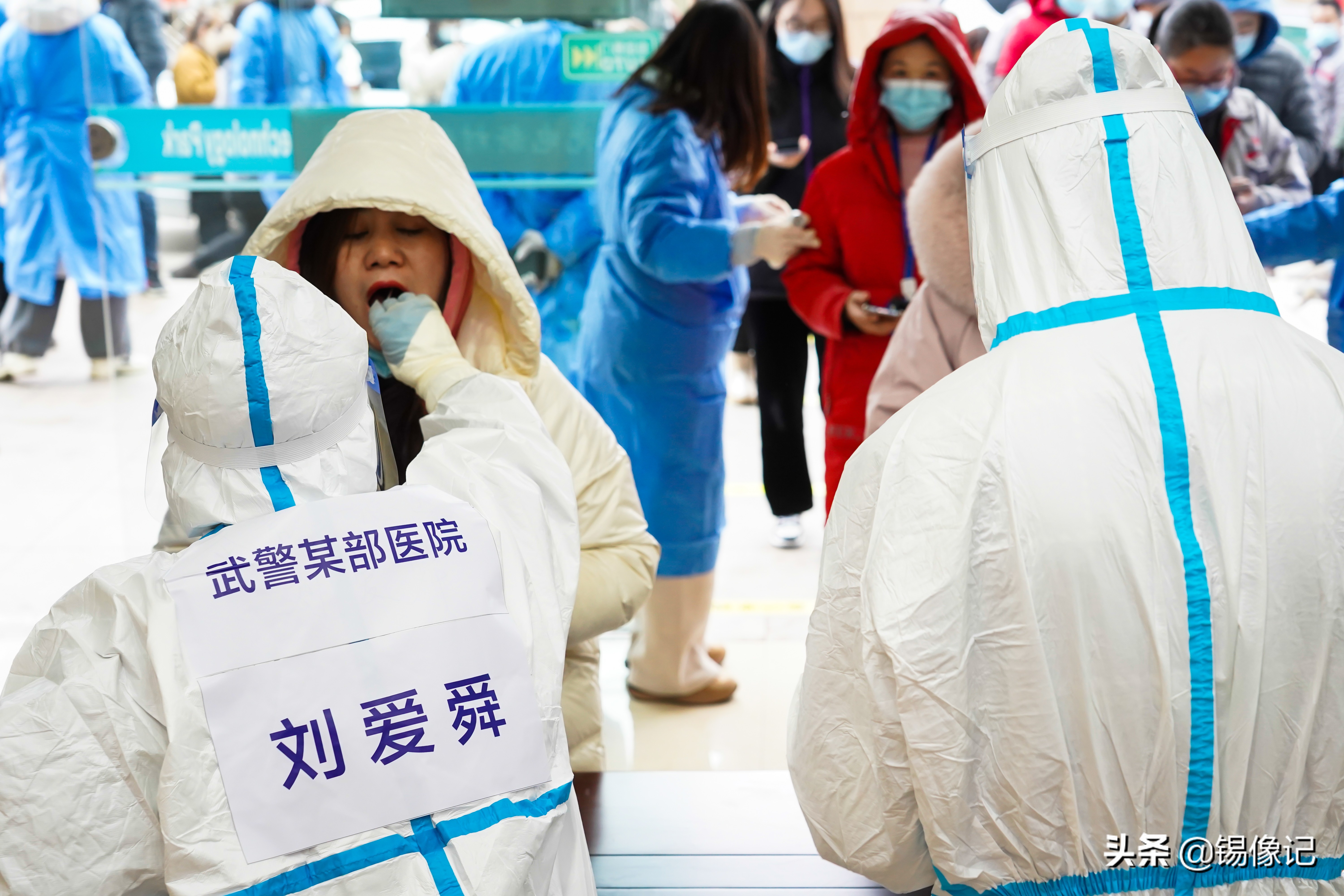 疫情防控众志成城守护家园,抗击疫情致敬疫情下的温暖守护者