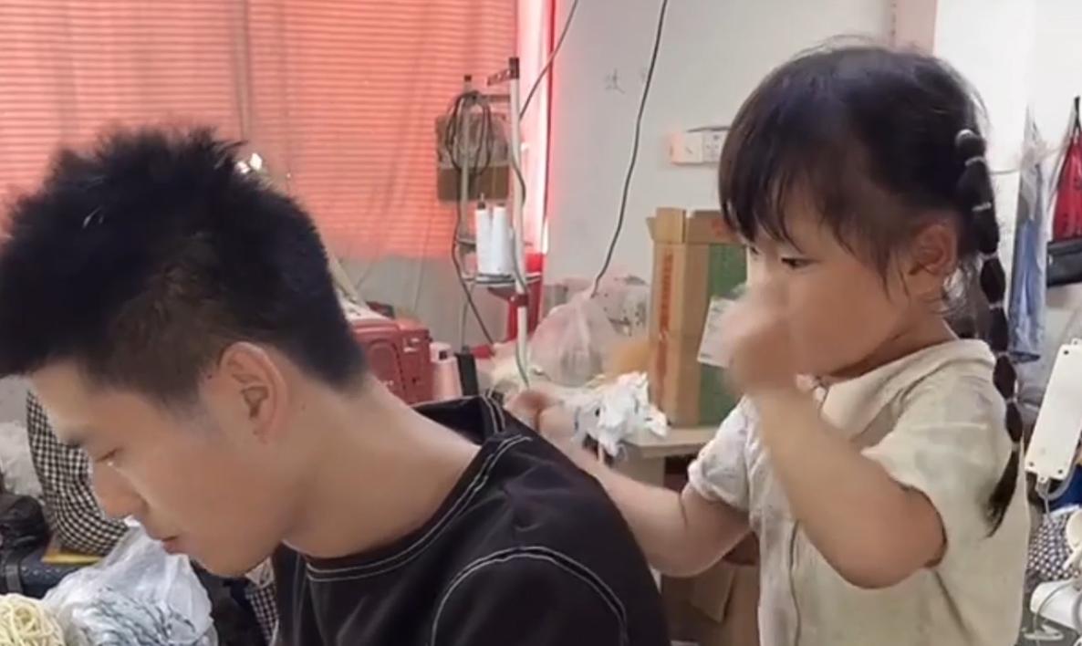 妮妮工厂小员工,妮妮的真实妈妈