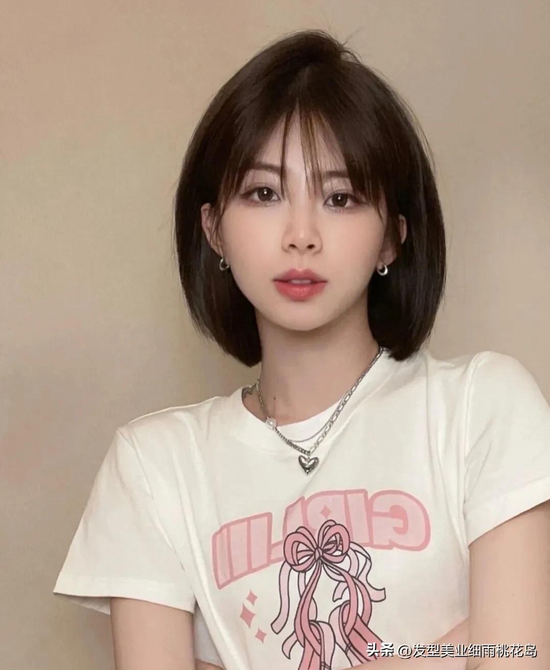 短发中年女网红排行,短发纹身女网红