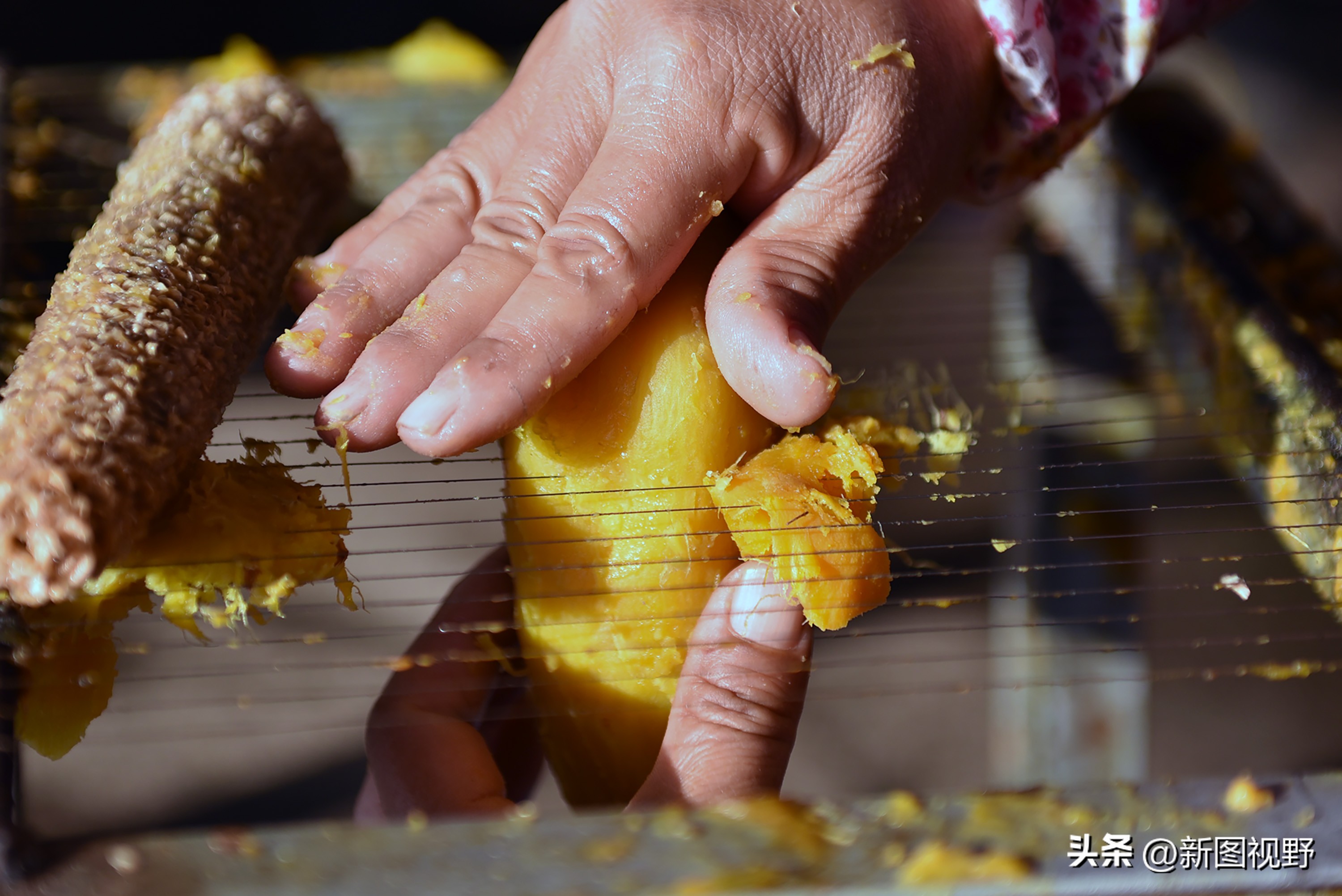 农村大姐靠什么赚钱,43岁农村大姐一天挣90元