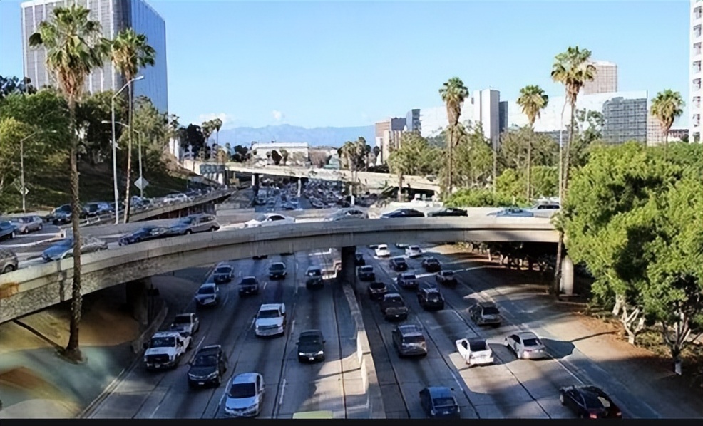 美国高速公路不收费是真的吗,美国高速公路收费模式