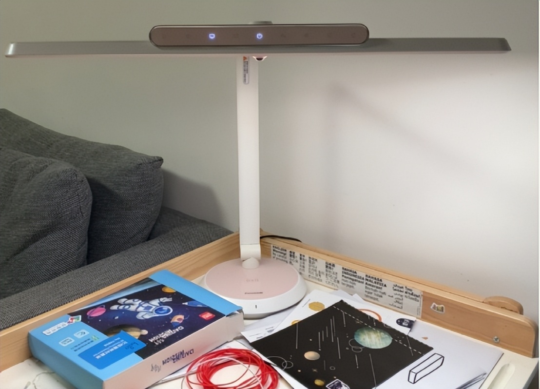 台灯哪种灯护眼好点又实惠,学生护眼台灯哪个品牌的最好