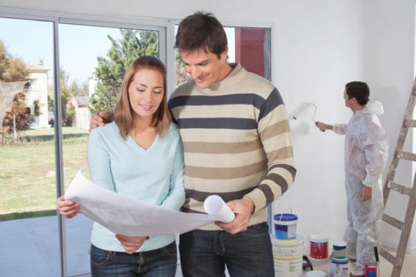 为啥男人遇到问题老是沉默,男朋友说要静静我该主动找他吗