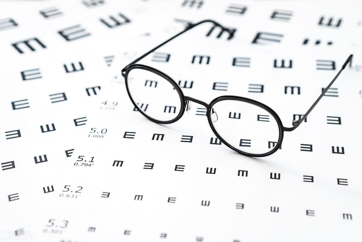 400多度近视镜片太厚怎么补救,高度近视如何选择镜片会更薄
