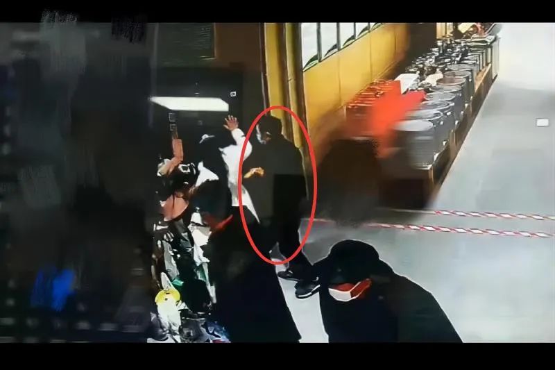 快速侦破一起盗窃手机案,警方12小时追回被盗手机6部