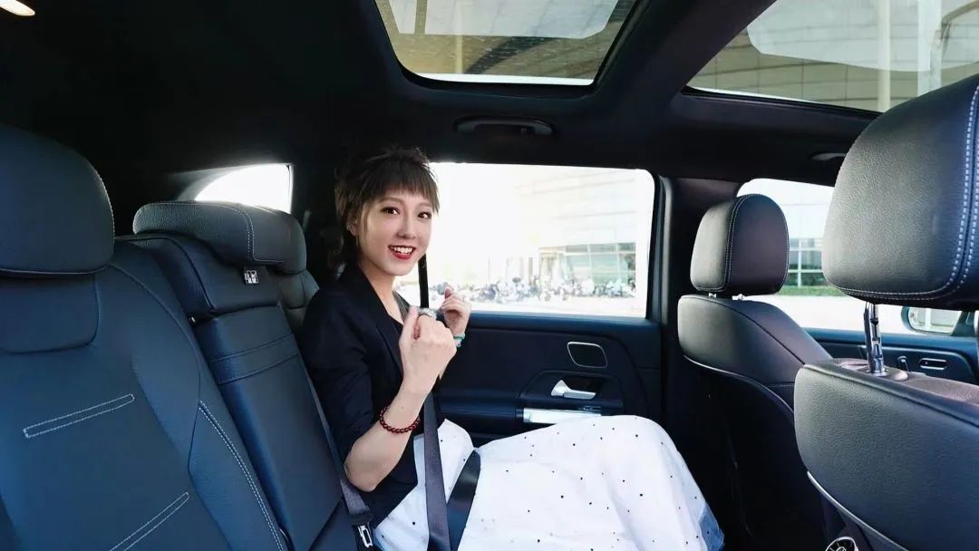 奔驰预测未来不如创造未来,面对风起云涌的时代