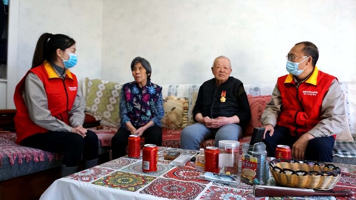 电网公司重阳节慰问离退休干部,电网重阳节