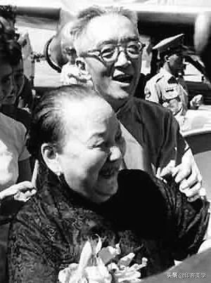 经典的塑料爱情句子图片,经典的爱情故事