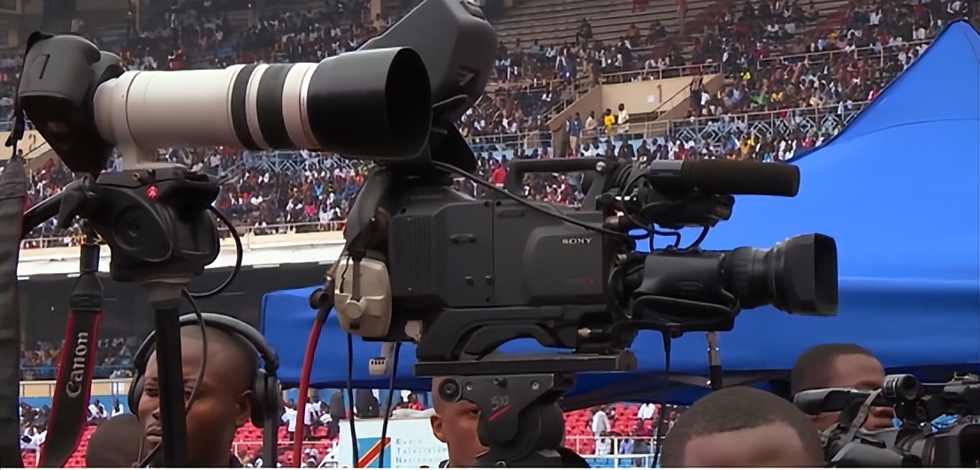 神奇的非洲饮料：柠檬水兑汽油卖100一瓶，天天被抢断货