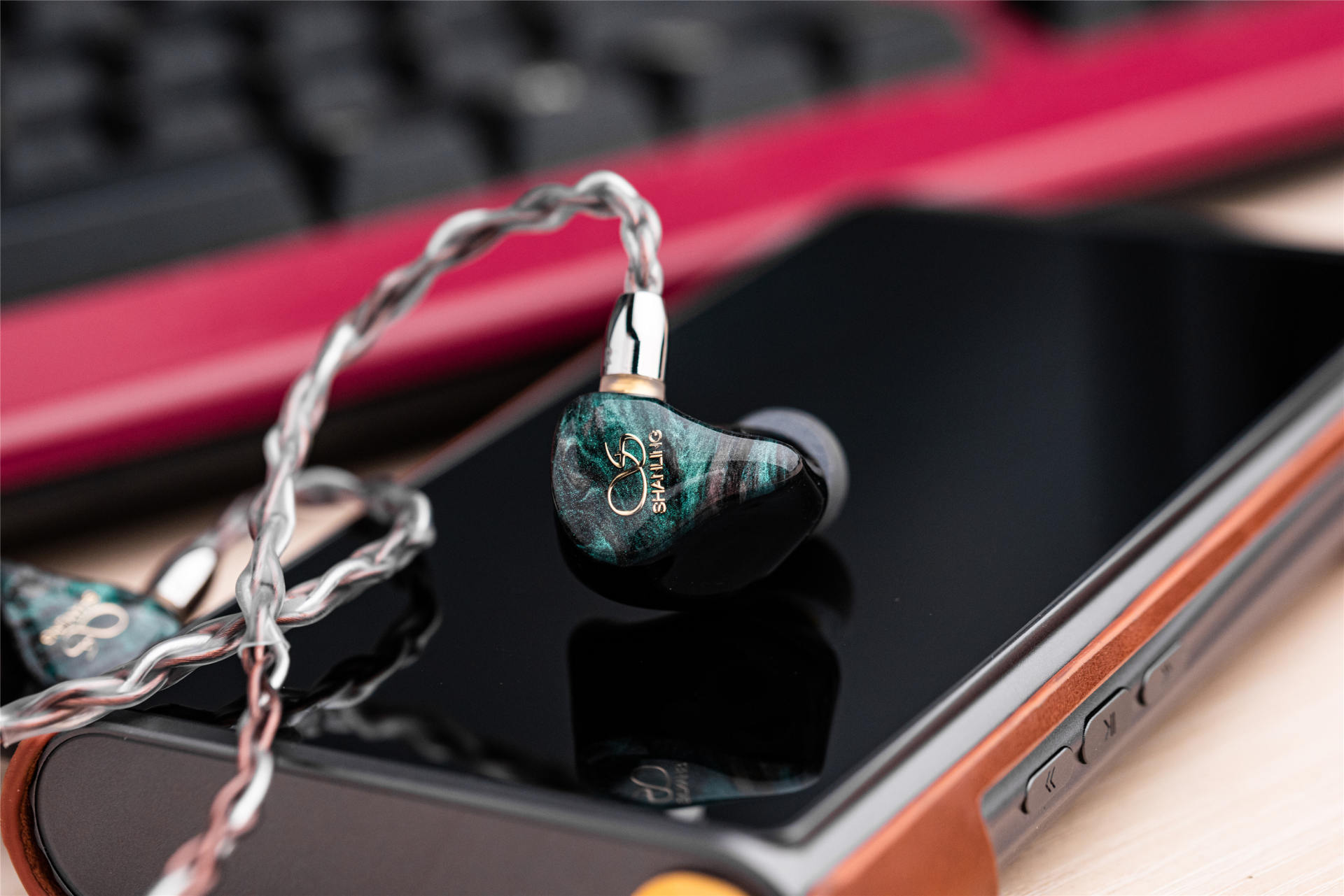 山灵m9播放器深度评测,山灵M9旗舰级便携播放器评测