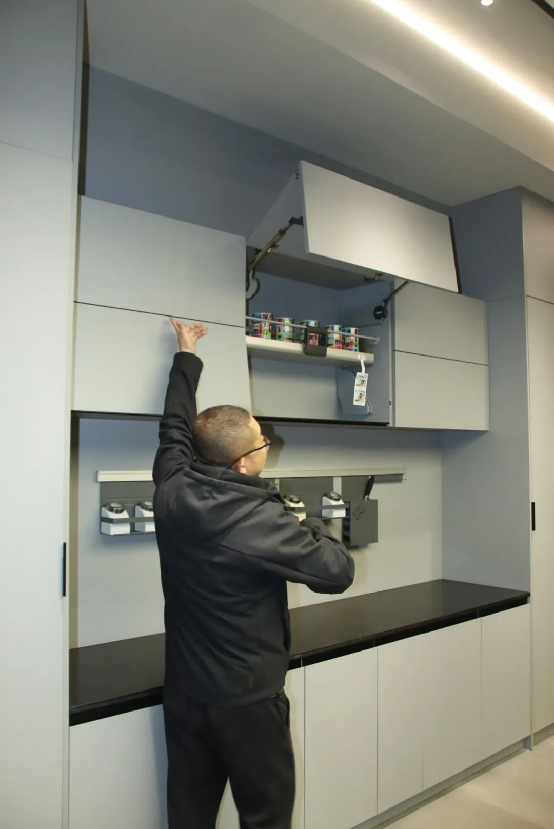 灞辫タ濂囩編姗辨煖,灞辫タ濂囩編鍘ㄦ煖绉戞妧鏈夐檺鍏徃